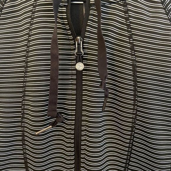 Like new 90 Degrees athletic jacket Medium - Picture 3 of 4